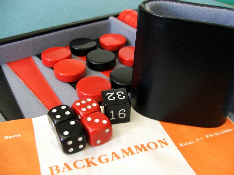 Backgammon er stadig populært